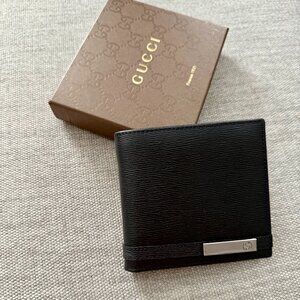 New Gucci Leather Bifold wallet with Long Metal Bar